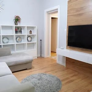 https://city-center-apartment-niko-04.hotels-in-tirana.com
